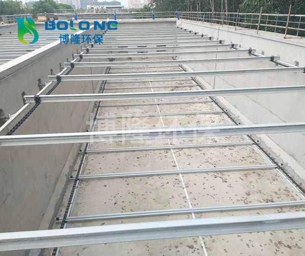 非金屬鏈條刮泥機(jī)